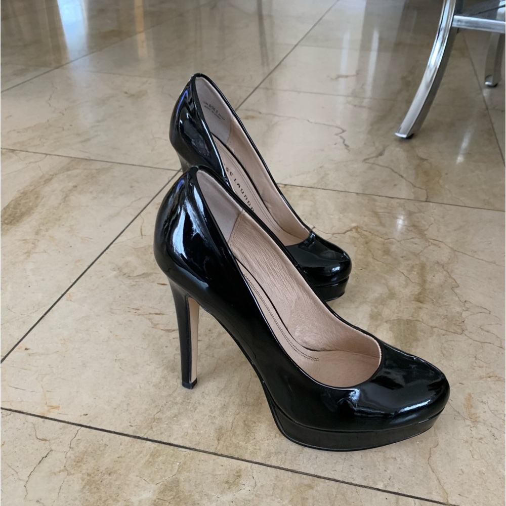 Chinese laundry black patent shiny pumps. Like new